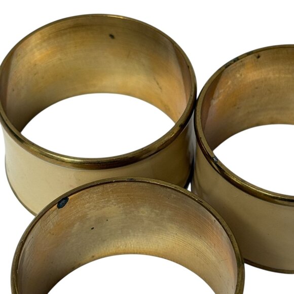 Set of 4 Napkin Rings Vintage Beige Enamel Brass Gold Tone Metal - Picture 6 of 7